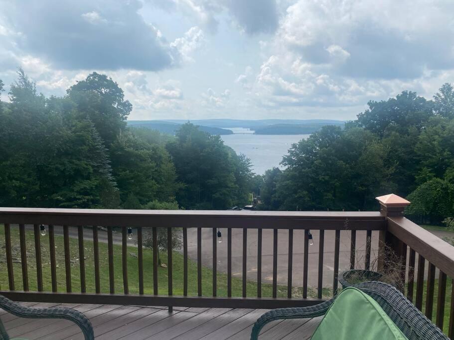 Villa Primo Vista! Spectacular views, Dock Slip, Hot Tub McHenry Exterior foto