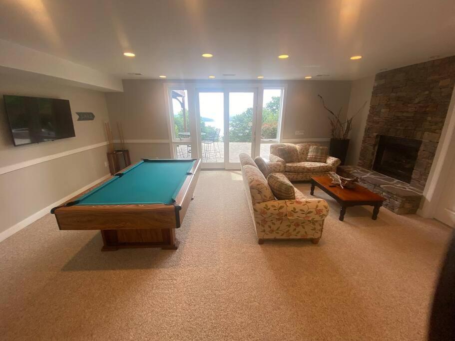 Villa Primo Vista! Spectacular views, Dock Slip, Hot Tub McHenry Exterior foto